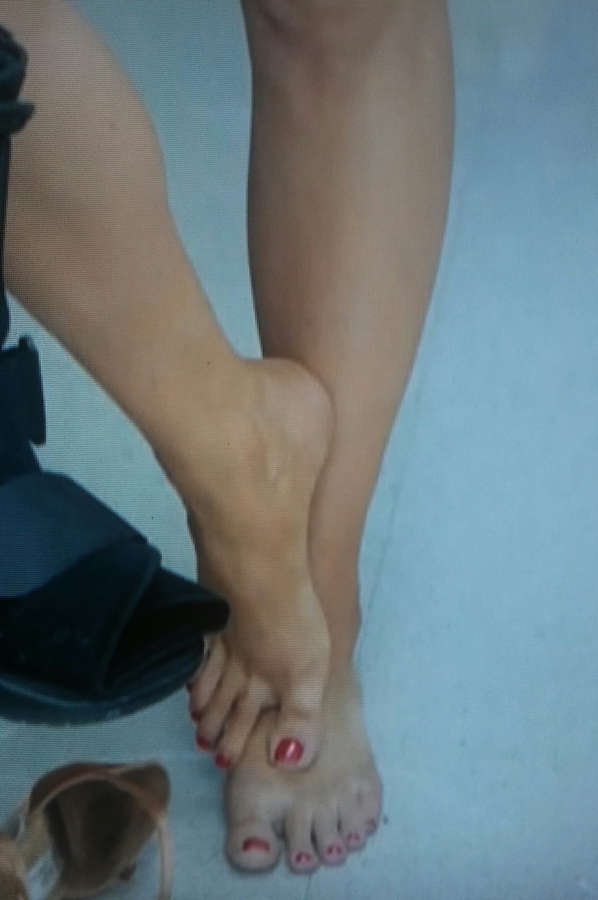 Natalie Zea Feet