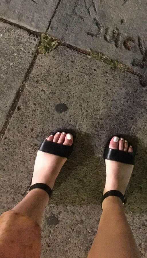 Victoria Holden Feet