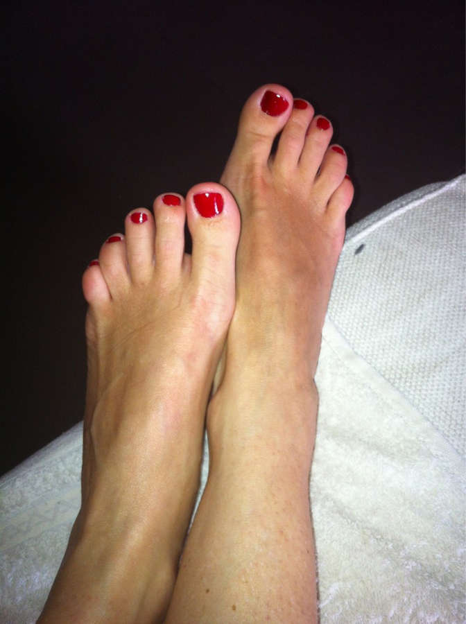 Giorgia Luzi Feet