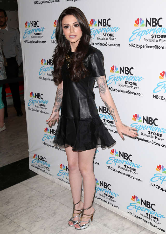 Cher Lloyd Feet