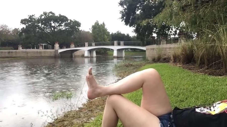 Courtney Rush Feet