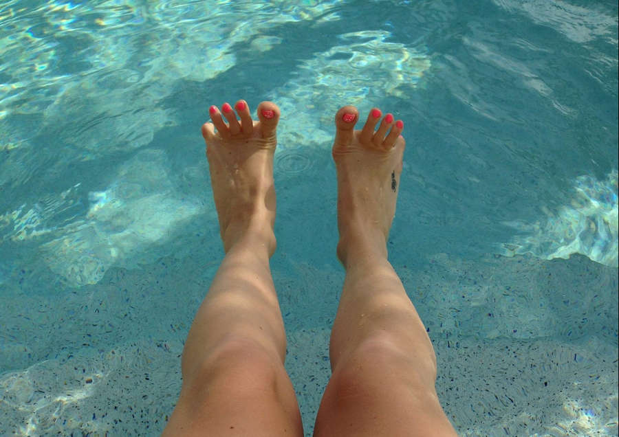 Lisa Bund Feet