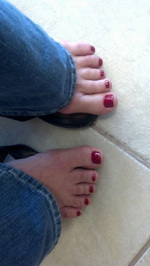 Britney Lace Feet