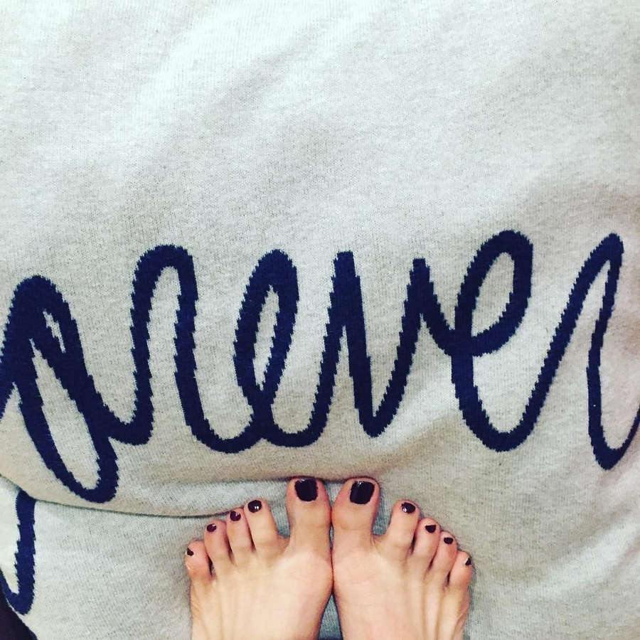 Rena Matsui Feet