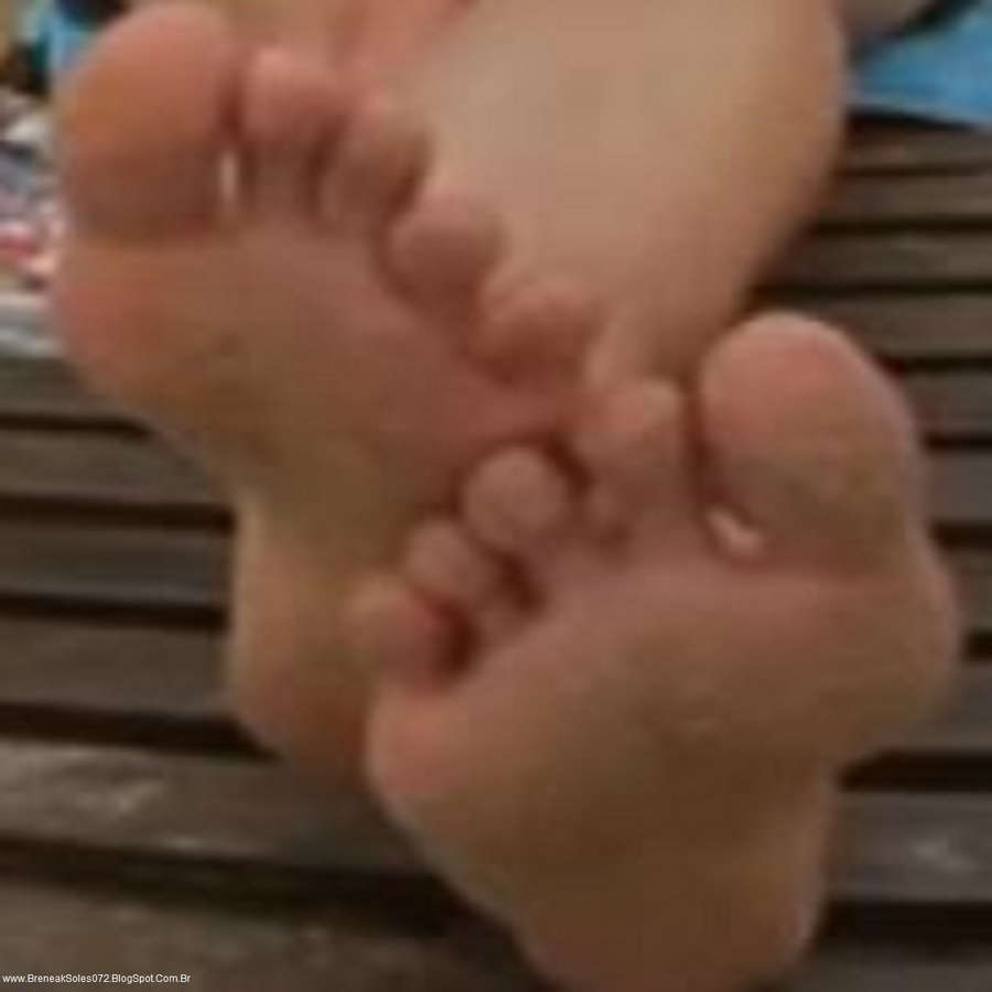 Marimoon Feet