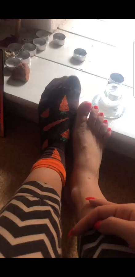 Julia Fljat Feet