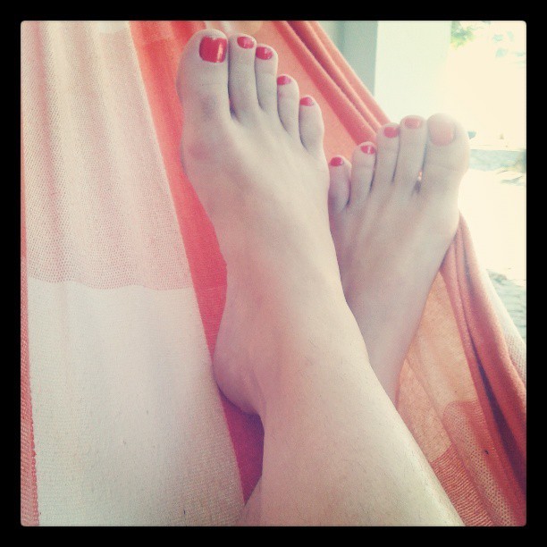 Bethe Correia Feet