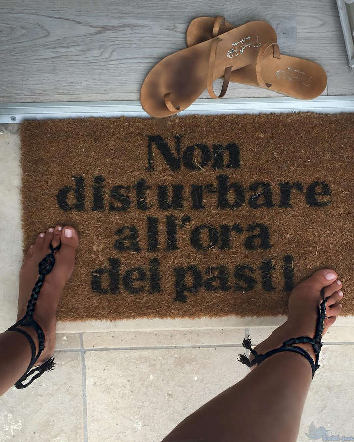 Simona Salvemini Feet