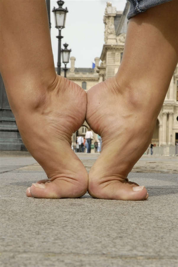 Julia Lozano Feet