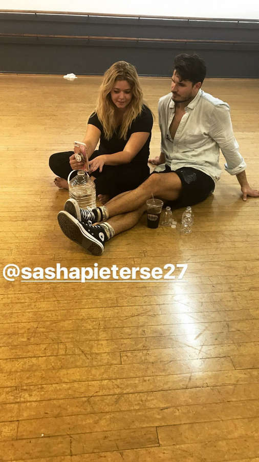 Sasha Pieterse Feet