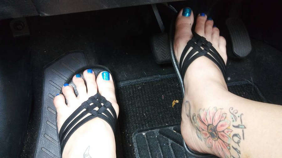 Velma VonMassacre Feet
