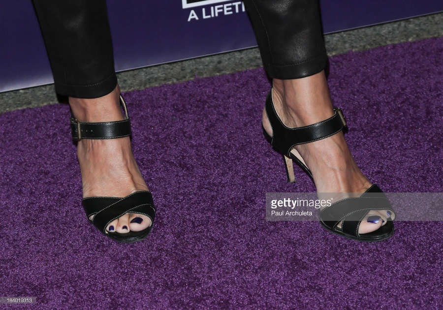 Lorraine Bracco Feet