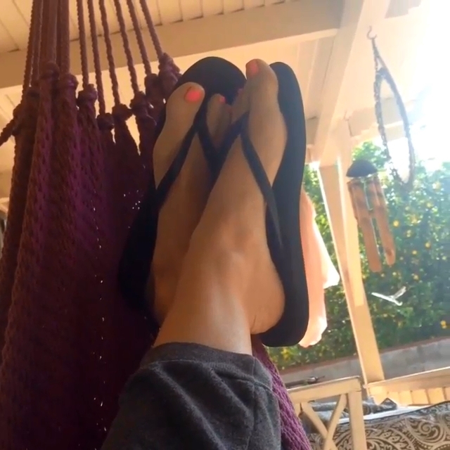 Esthero Feet