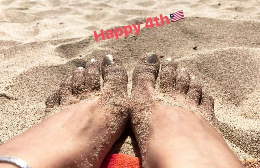 Carlotta Montanari Feet