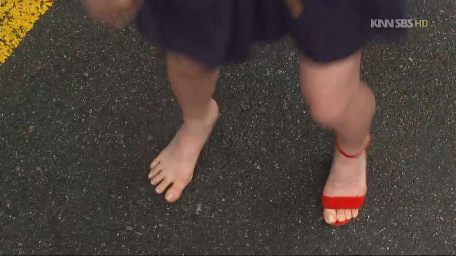 Kang Hee Choi Feet