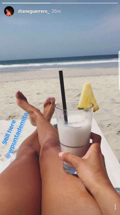 Diane Guerrero Feet