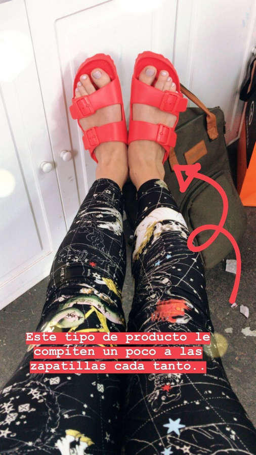 Florencia Bertotti Feet