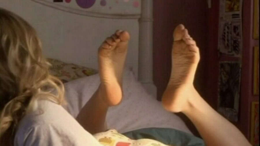Brie Larson Feet