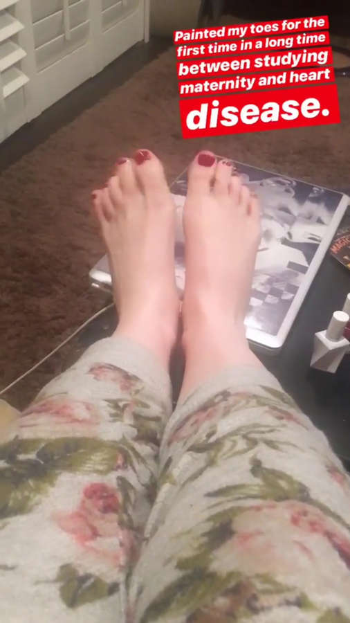 Jennifer Stone Feet