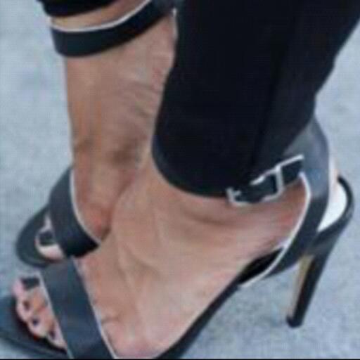 Jessica Lizama Feet