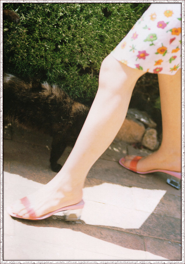 Kaori Mochida Feet