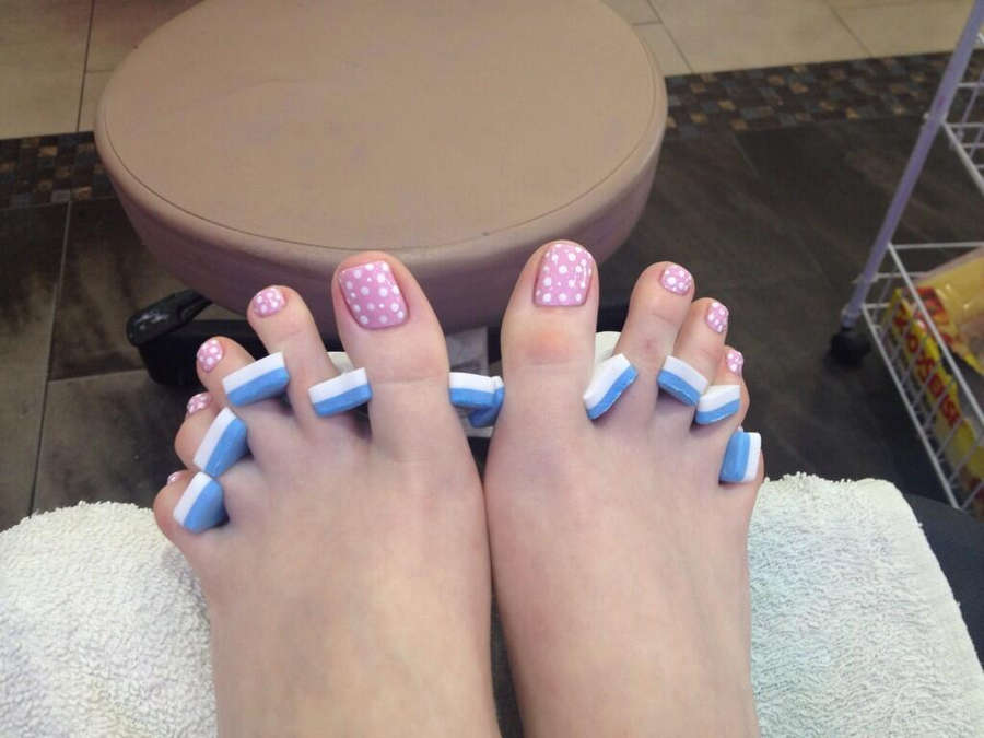 Molly C Quinn Feet