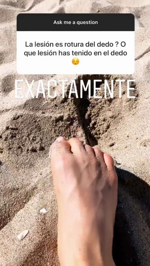 Veronica Macedo Feet