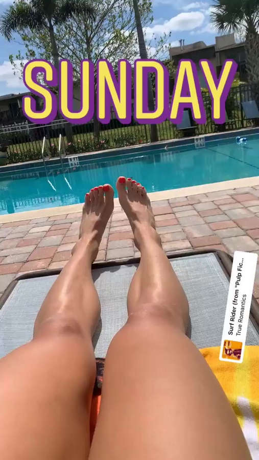 Jessie Elaban Feet