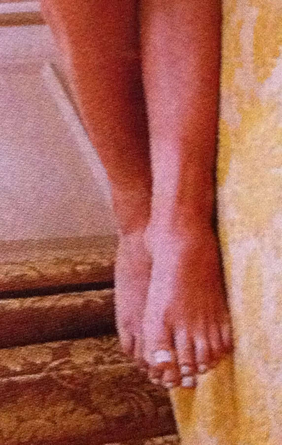 Jimena Navarrete Feet