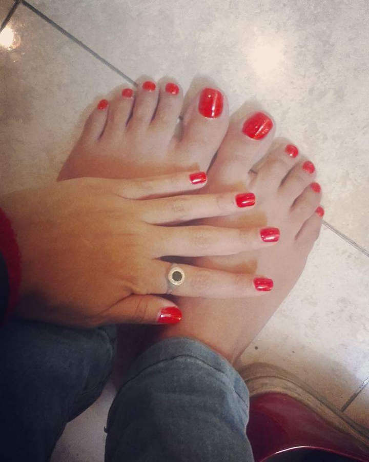 Carolina Losada Feet