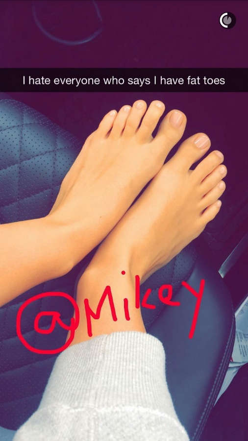 Camila Morrone Feet