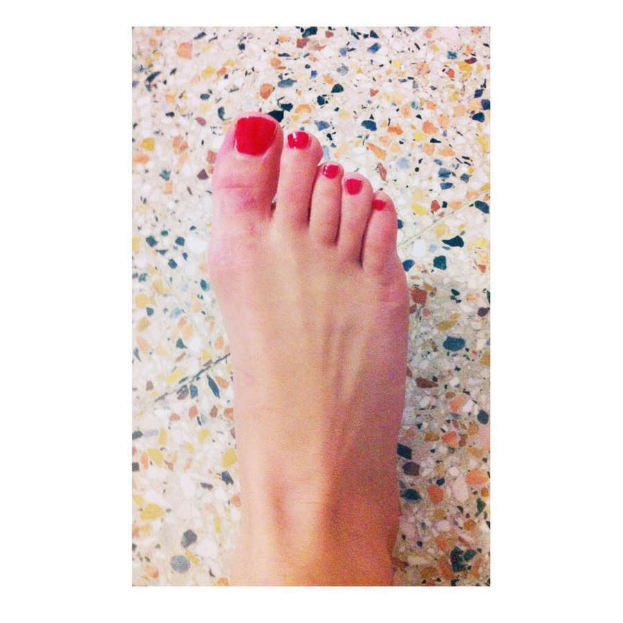 Nicole Pelizzari Feet