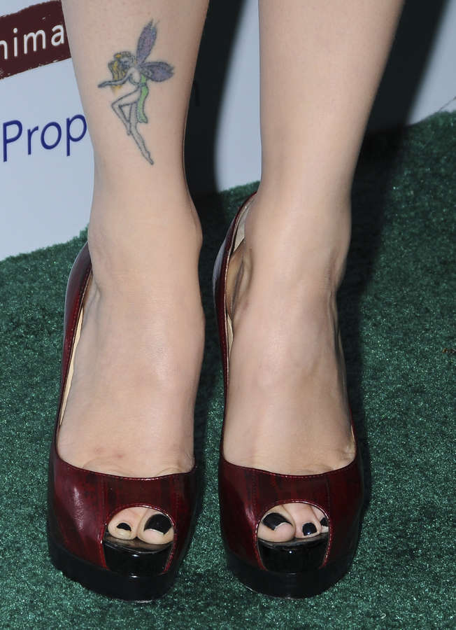 Amber Tamblyn Feet