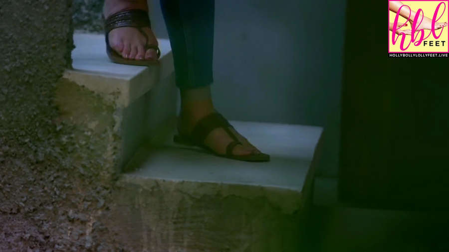 Hira Hussain Feet