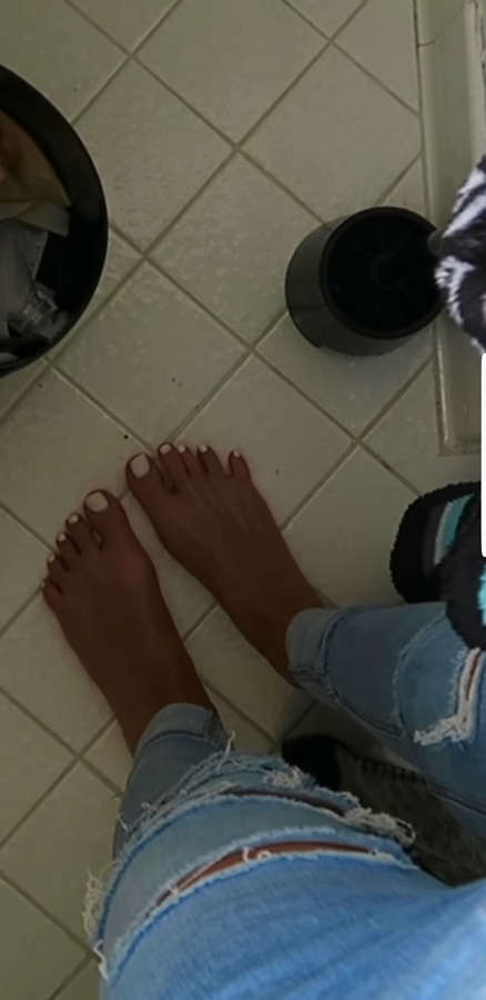 Taylor Alesia Feet