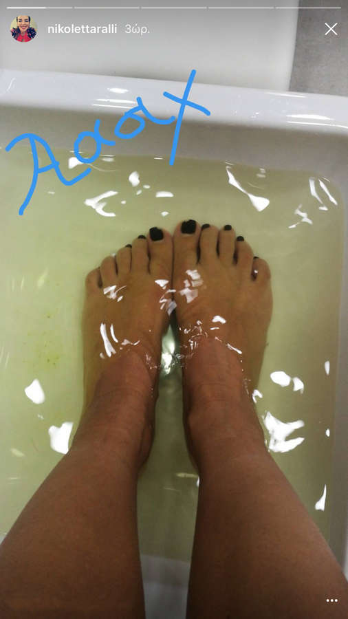 Nikoletta Ralli Feet
