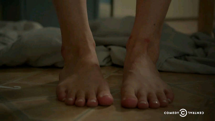 Ilana Glazer Feet. 