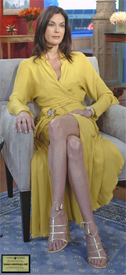 Teri Hatcher Feet