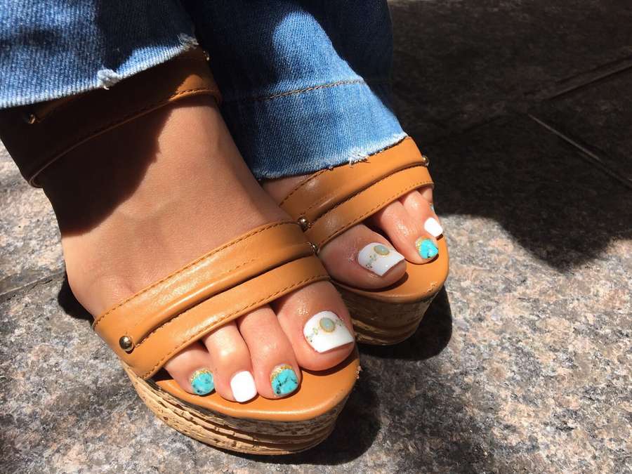 Akemi Darenogare Feet