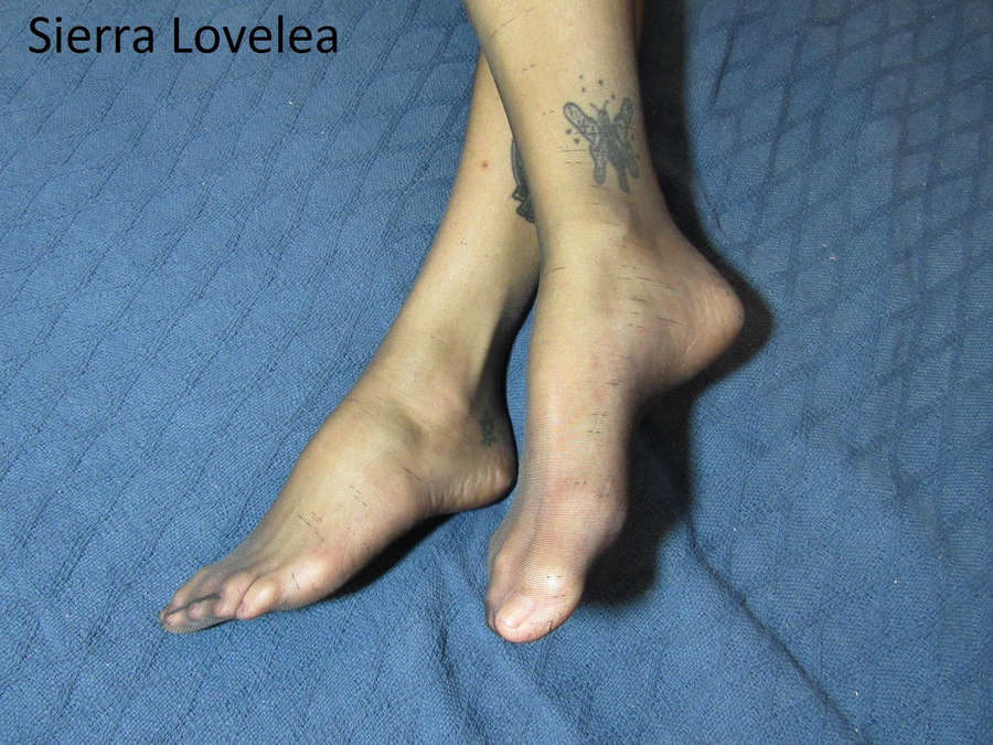 Sierra Lovelea Feet