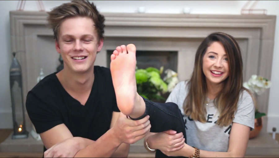 Zoe Sugg Feet